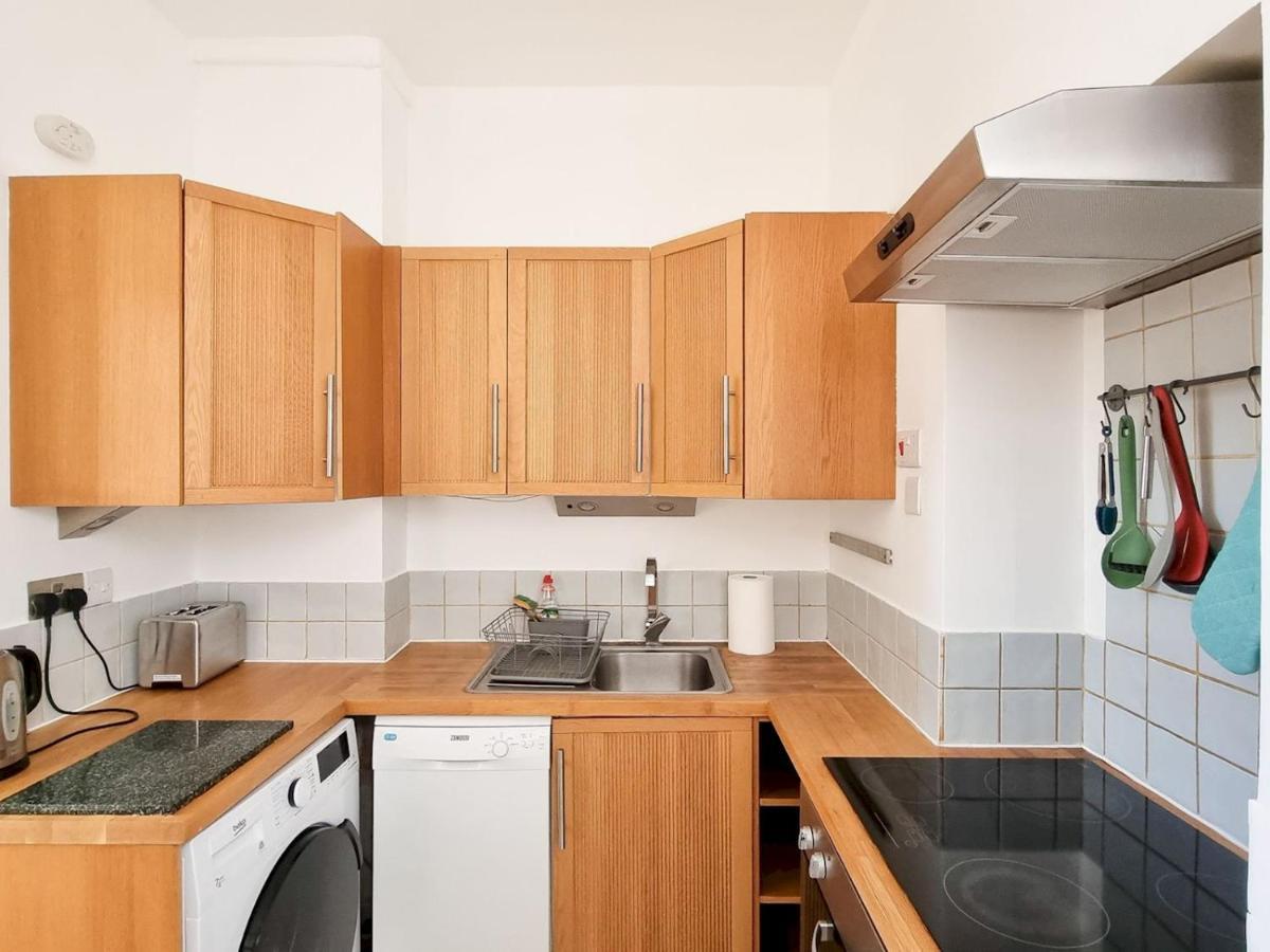 Pass The Keys Wimbledon Hideaway Apartment London Exterior photo