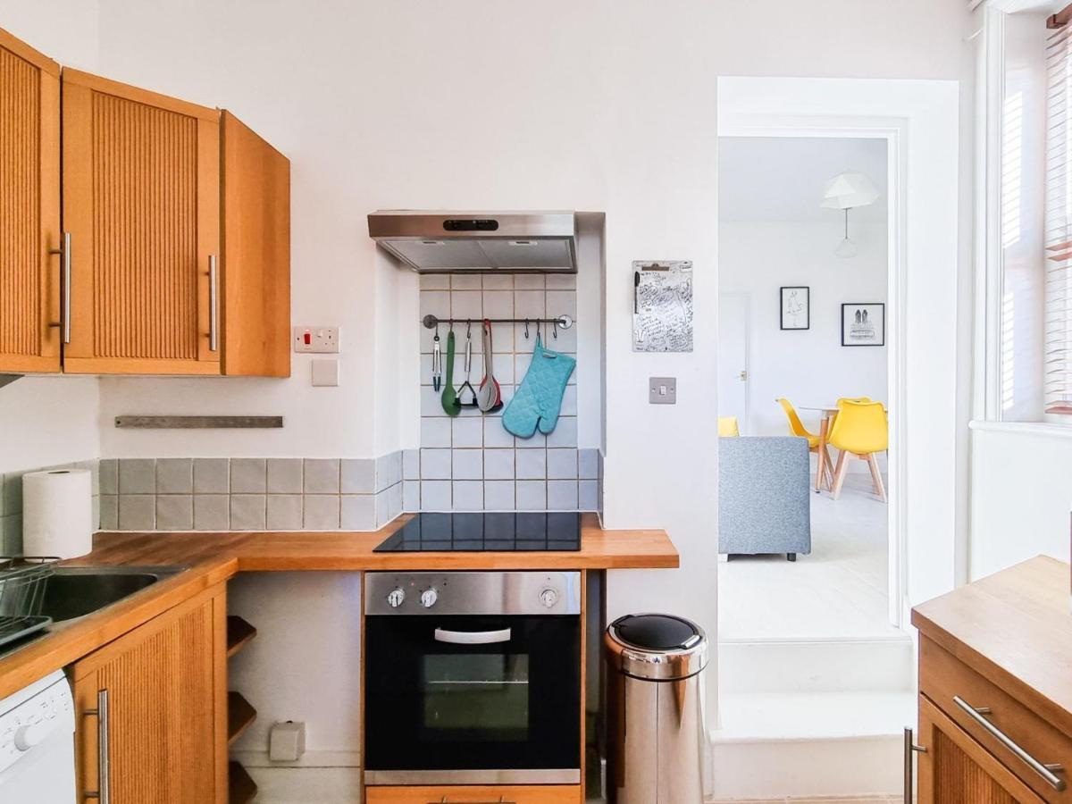 Pass The Keys Wimbledon Hideaway Apartment London Exterior photo